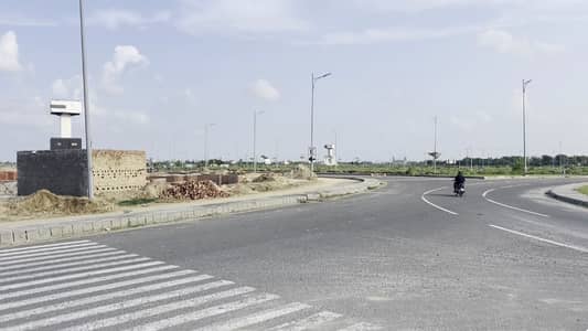5.5-MARLA PLOT # R-406 RESIDENTIAL PLOT LOCATED IN THE BEST BLOCK OF DHA LAHORE.