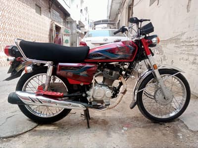 Honda 125 model 23/24 all ok new condition