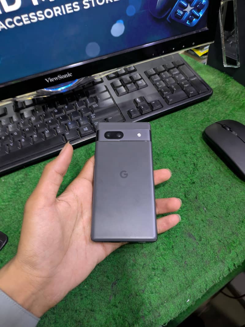 Google Pixel 7a 5