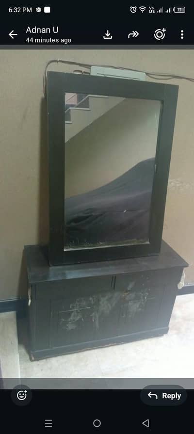 daresing table