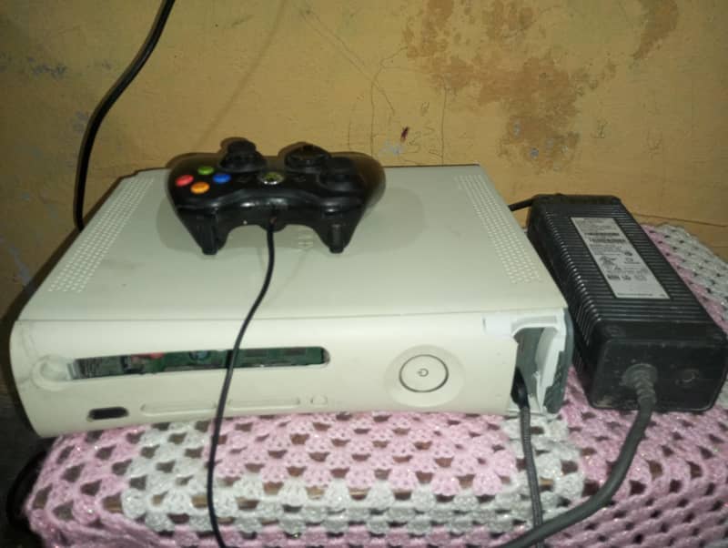 Xbox 360 with 1 wire controller 1