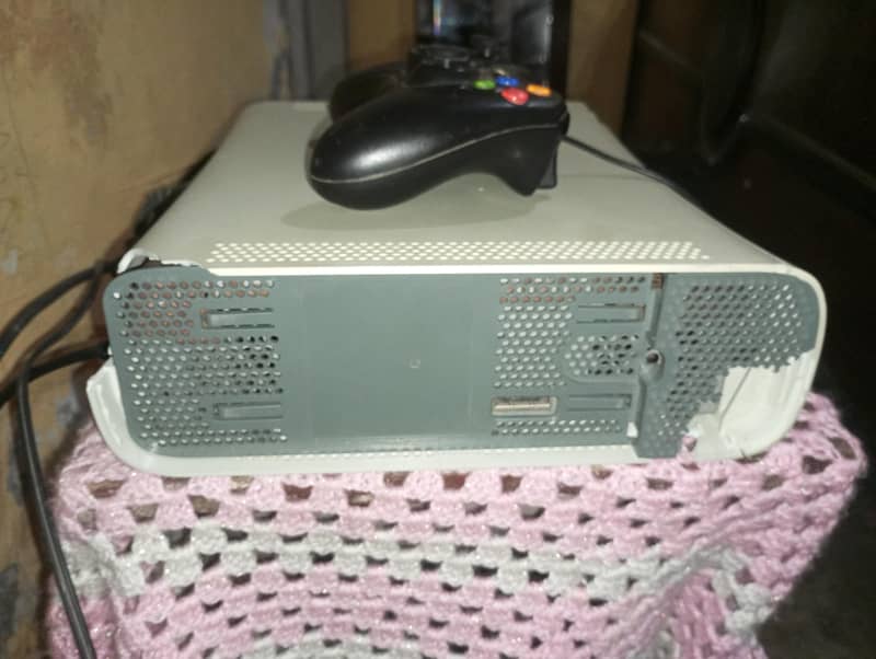 Xbox 360 with 1 wire controller 2