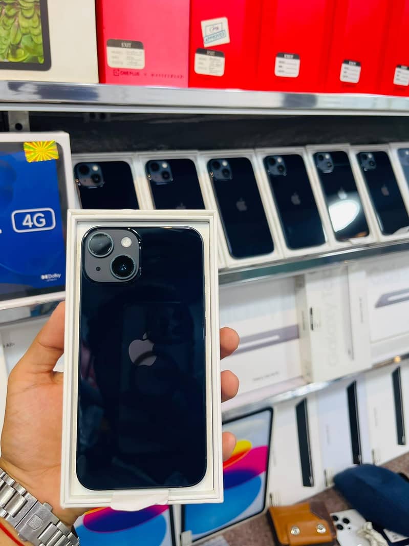 Apple iPhone 13 1