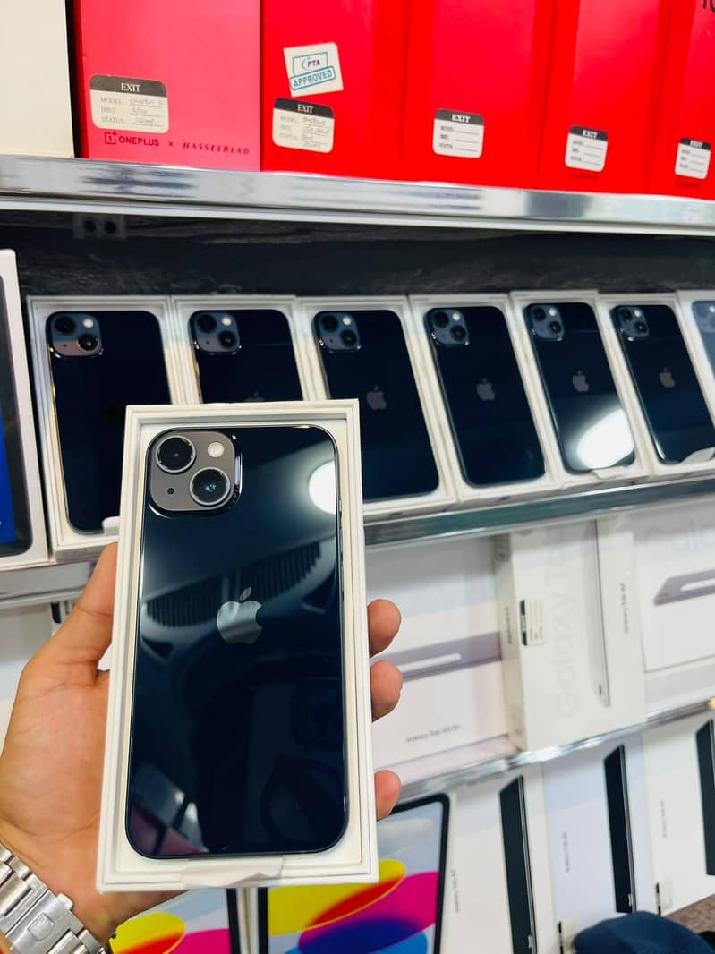 Apple iPhone 13 2