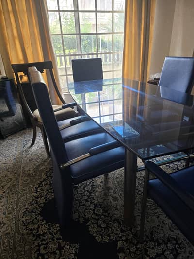 Dining table w 6 chairs