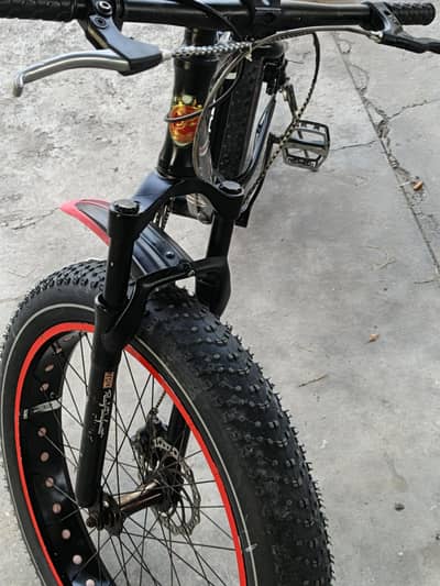 Fat tyre