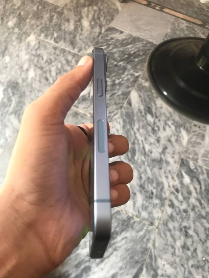 Apple iPhone 14 1