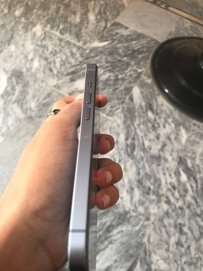 Apple iPhone 14 2