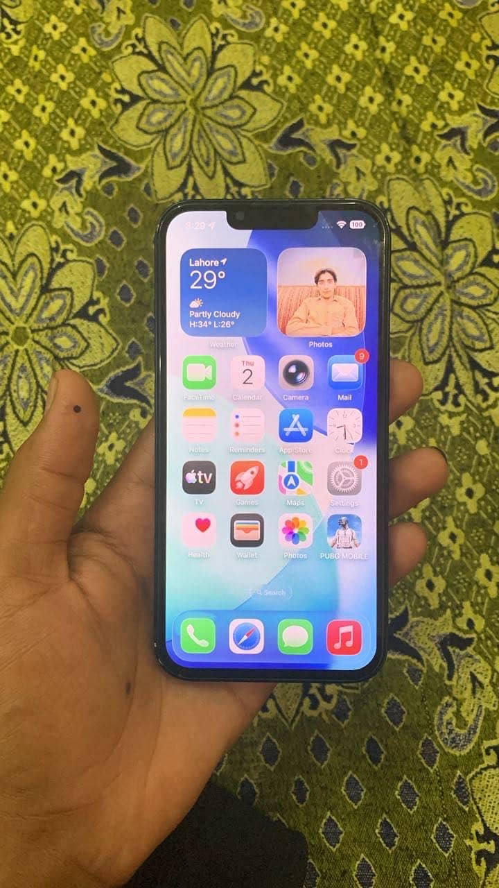 Apple iPhone 13 5