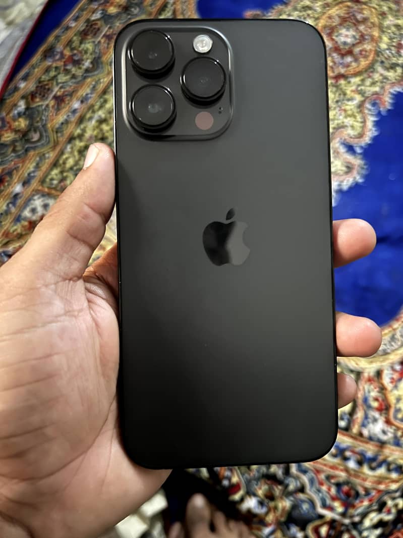 Apple iPhone 14 Pro Max 1