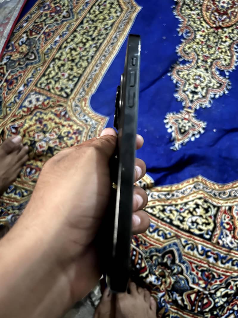 Apple iPhone 14 Pro Max 6