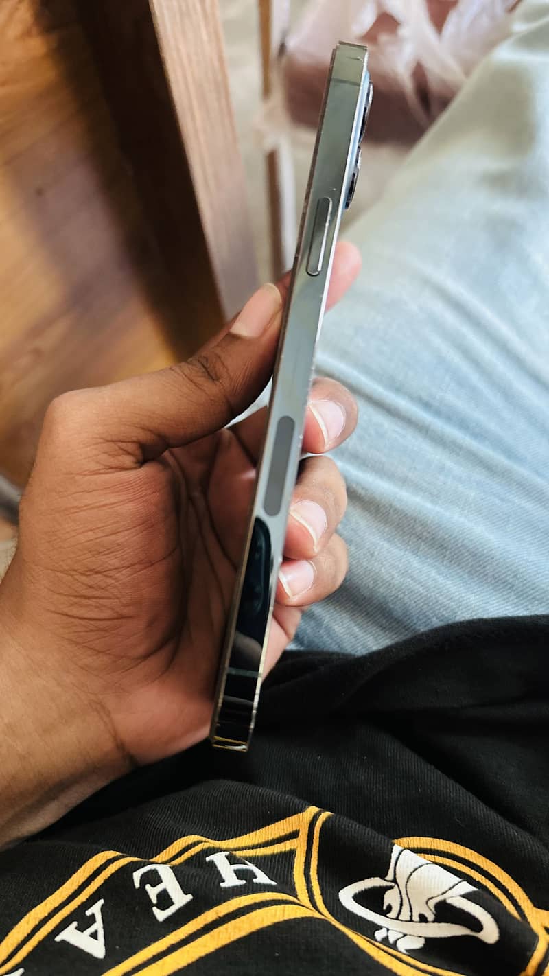 Apple iPhone 12 Pro Max urgent sell 4