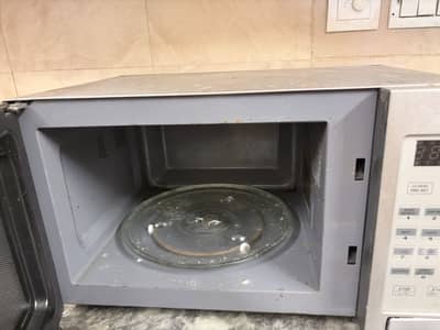 Hitachi microwave