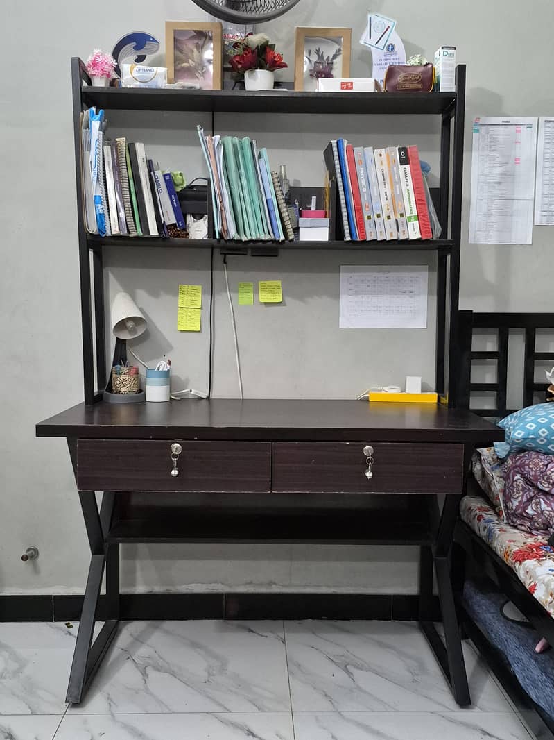 study table 0