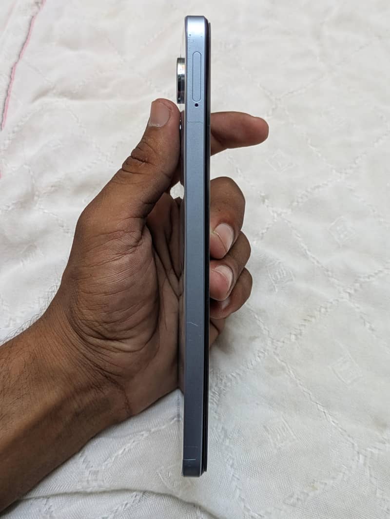 Realme Note 60 4