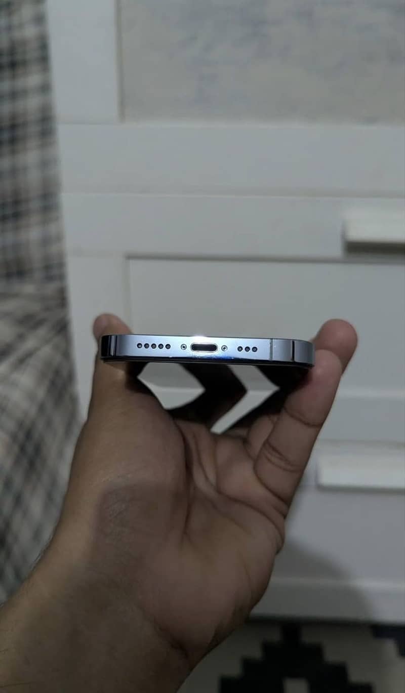 Apple iPhone 13 Pro 2