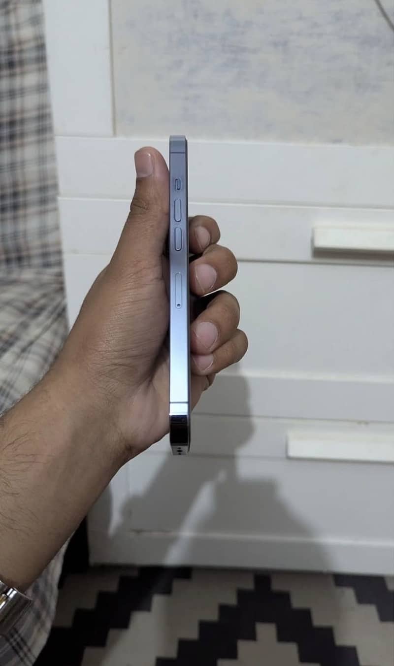 Apple iPhone 13 Pro 4