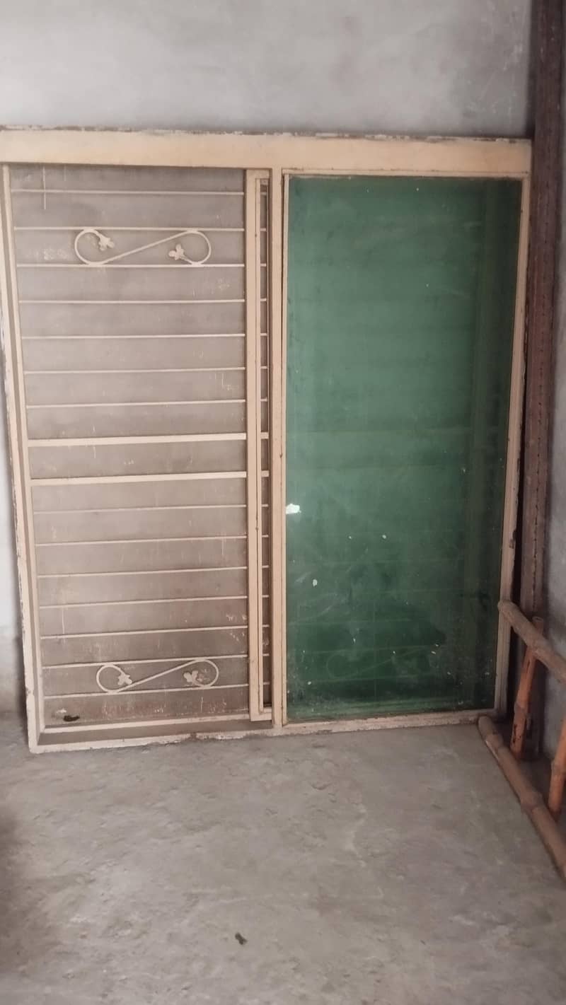 iron window 0