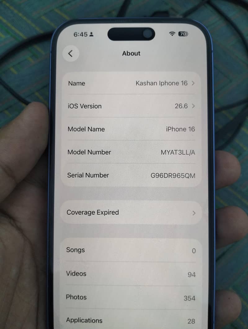 Apple iPhone 16 4