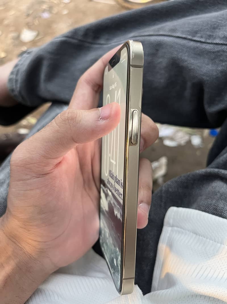 Apple iPhone 12 Pro 2