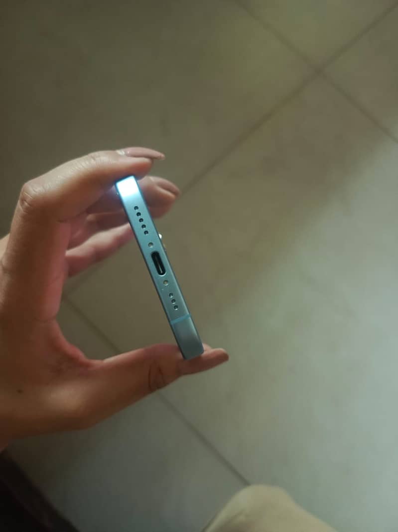 Apple iPhone 17 4