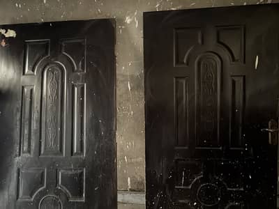 American palai doors (9/10 ) condition  little bit colour required