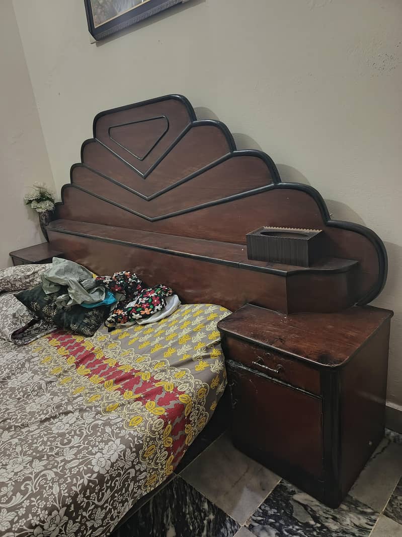 Queen Bed and Dressing 1