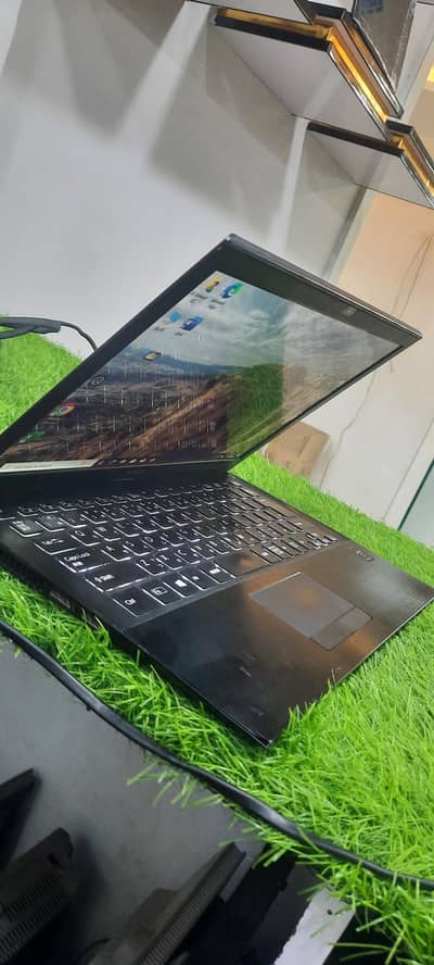 Sony i7 5th gen 8gb ram 128 gb ssd 1080 display