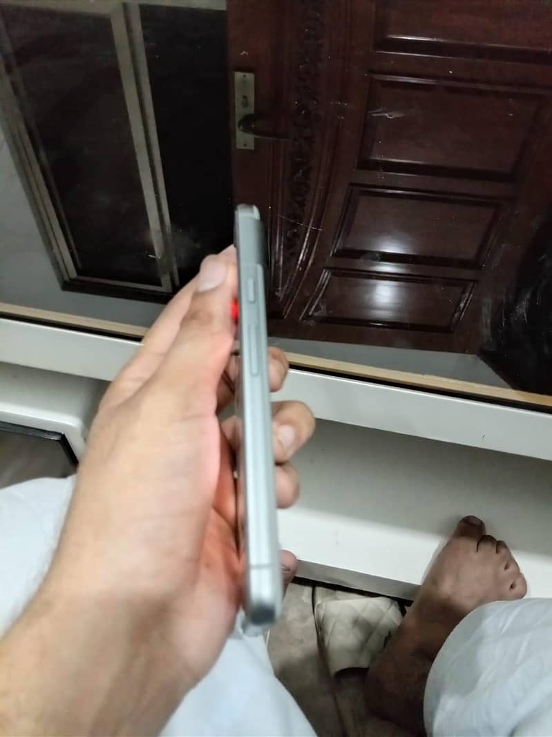 Google Pixel 8 2