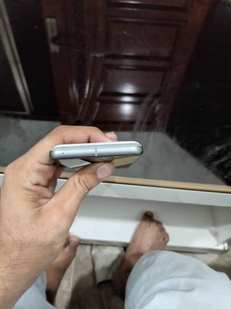 Google Pixel 8 7