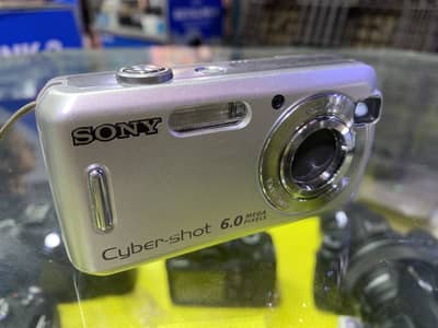 Digital vintage sony camera full 10/10 one year Shop warranty 12000/=