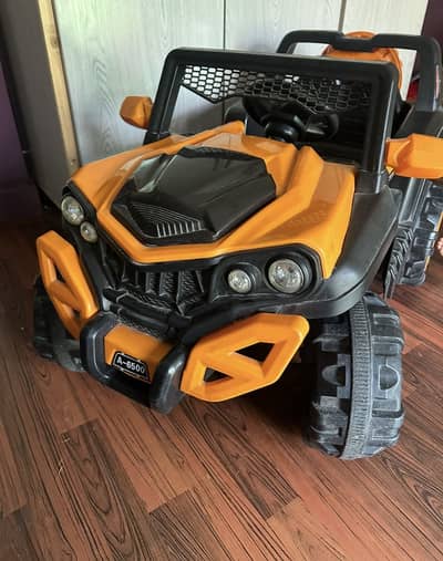 Kids jeep in good condition with remote