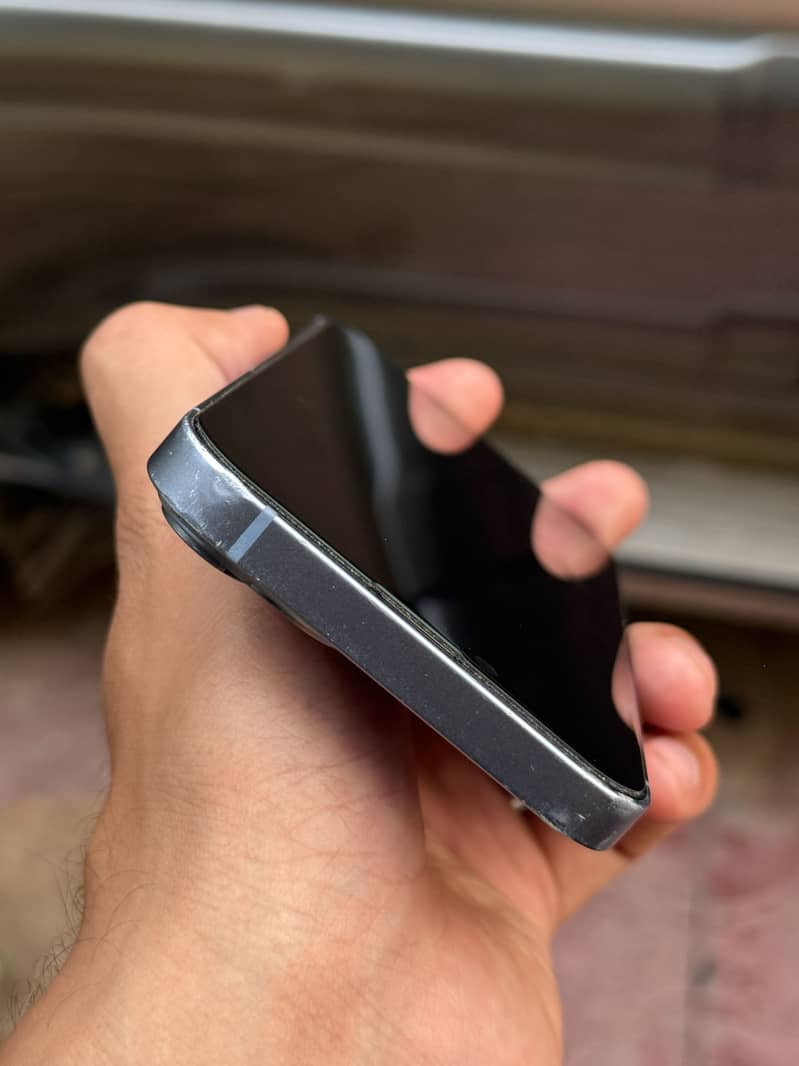 Apple iPhone 14 4