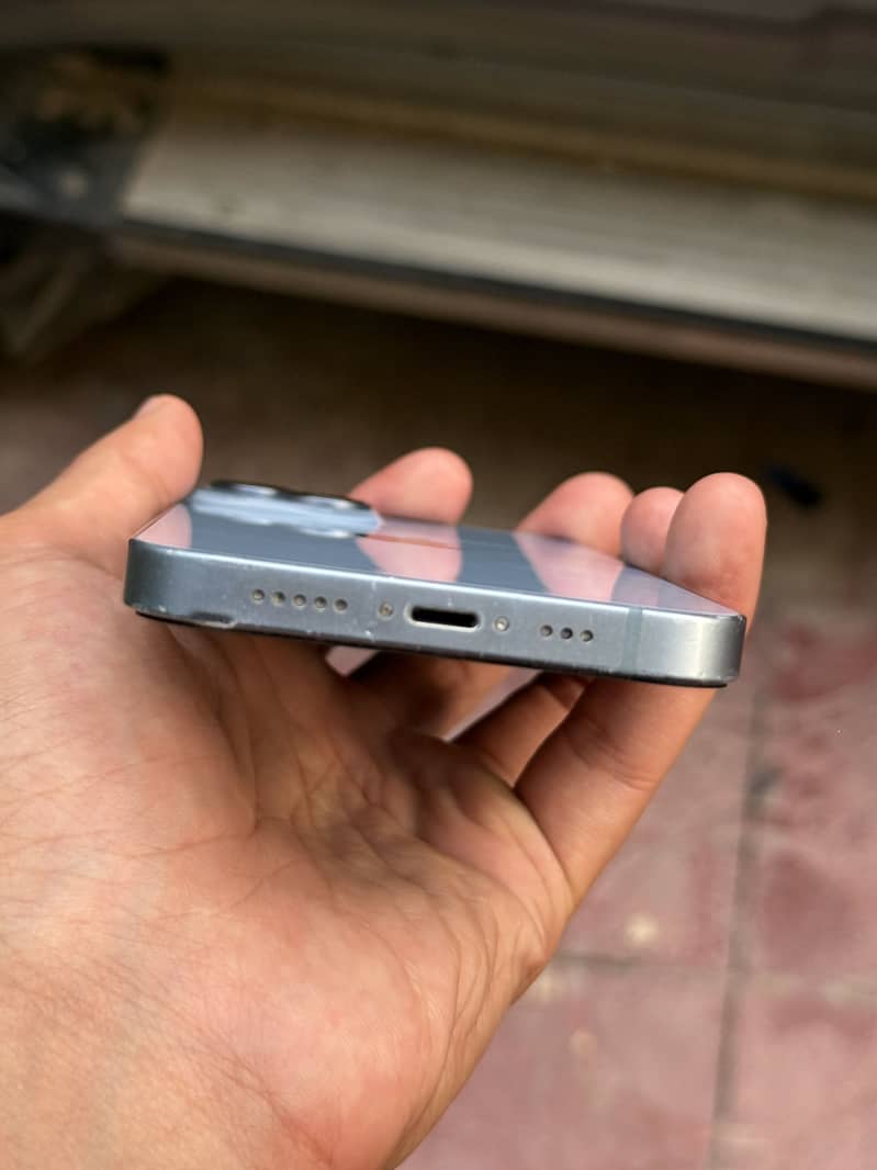 Apple iPhone 14 5