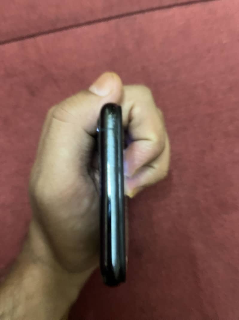 Apple iPhone 11 Pro 3