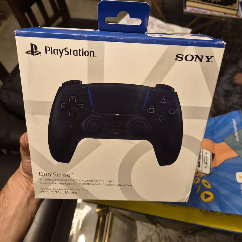 Midnight Black PS5 Controller 0
