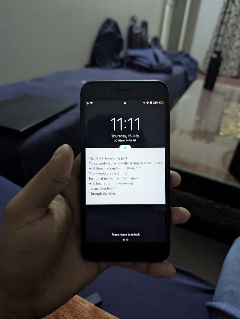 Apple iPhone 7 Plus 0