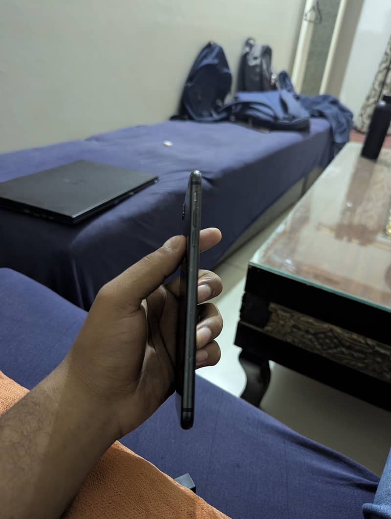 Apple iPhone 7 Plus 1
