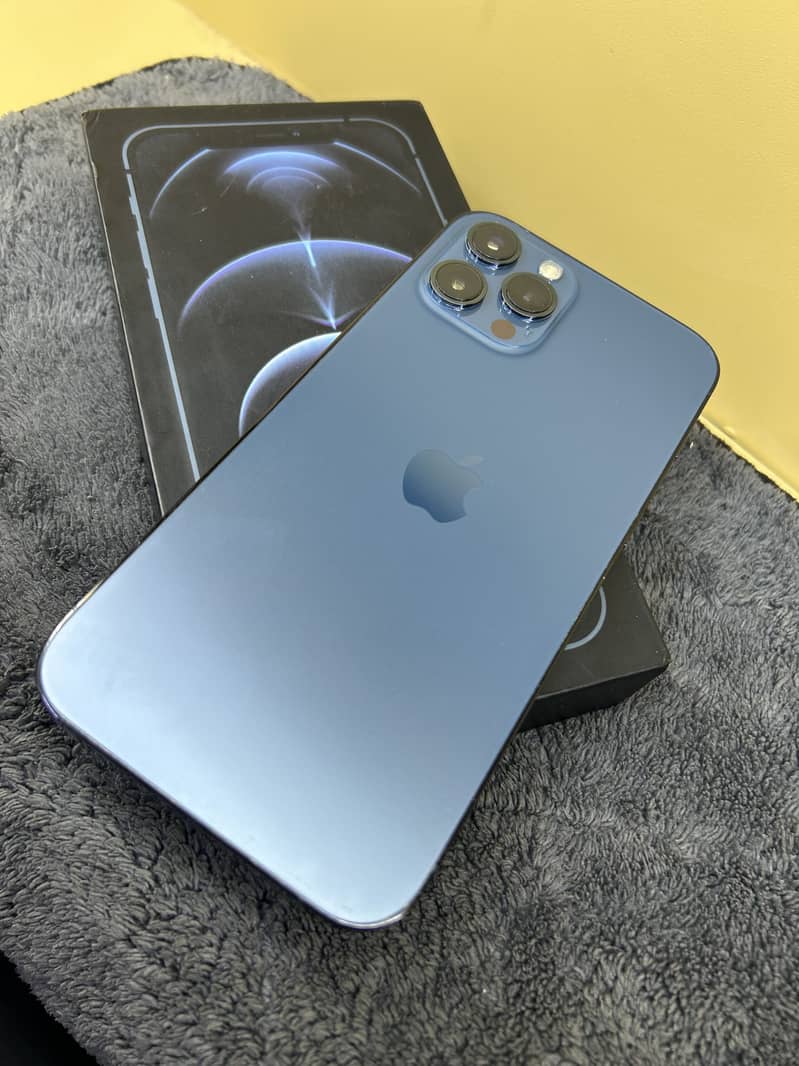 iPhone 12 Pro Max 4