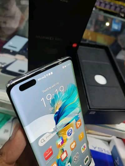 Huawei Mate 40 Pro 12 GB RAM 256 GB memory. 0326=3221=824