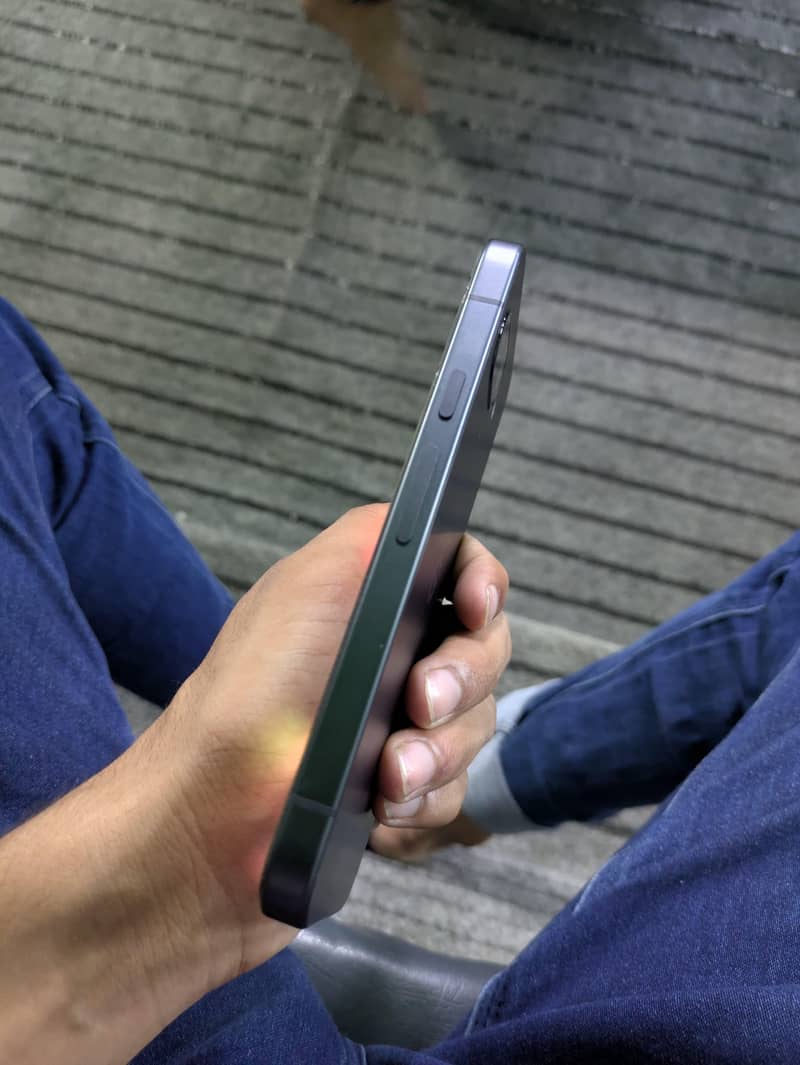 Google Pixel 9 6