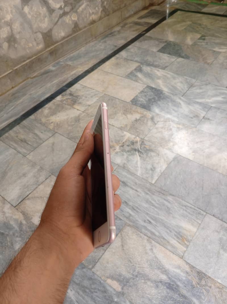 Apple iPhone 7 Plus 4