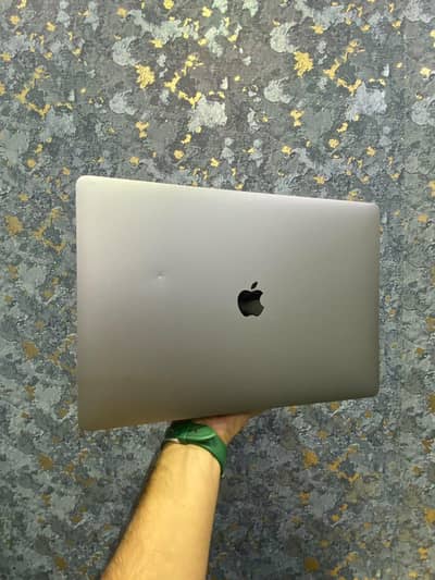 mackbook pro 2018 for sale