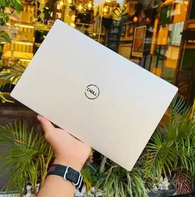 Dell XPS Borderless Screen Core i5 8th Generation (Ram 8GB + SSD 256GB