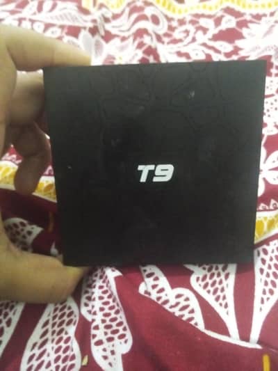 T9 box with charger and remote