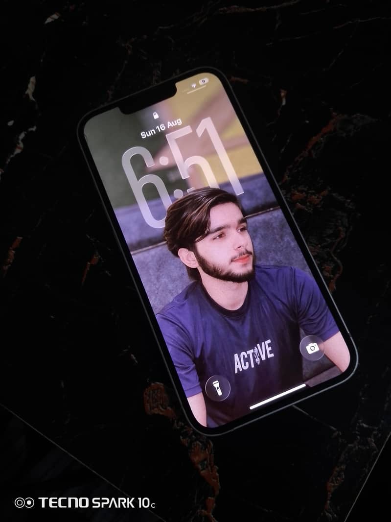 Apple iPhone 13 1
