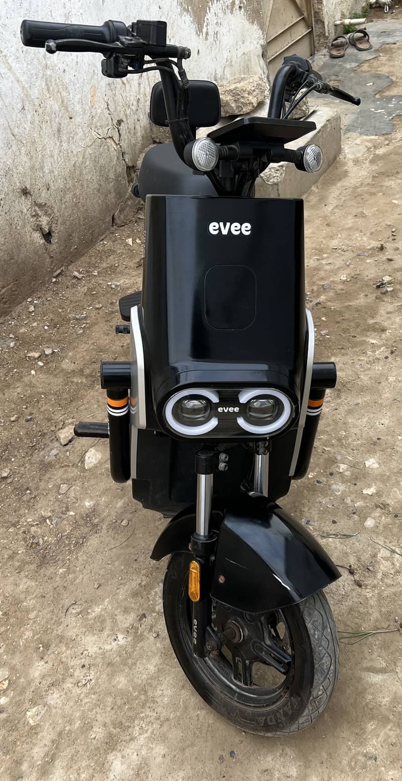 Evee mito 1