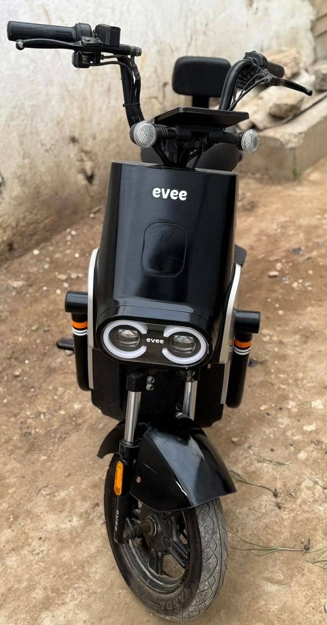 Evee mito 8