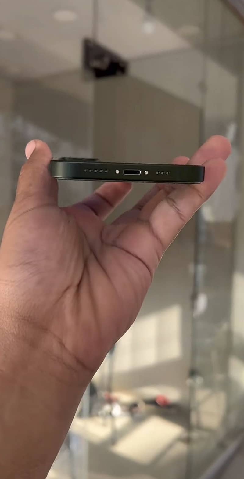 Apple iPhone 13 mini 1