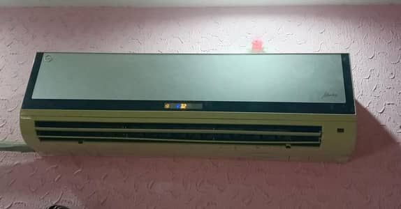 urgant AC sale in just 1 lack